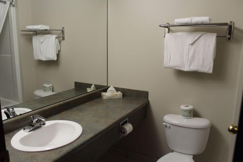 Foxwood Inn And Suites Fox Creek Eksteriør bilde