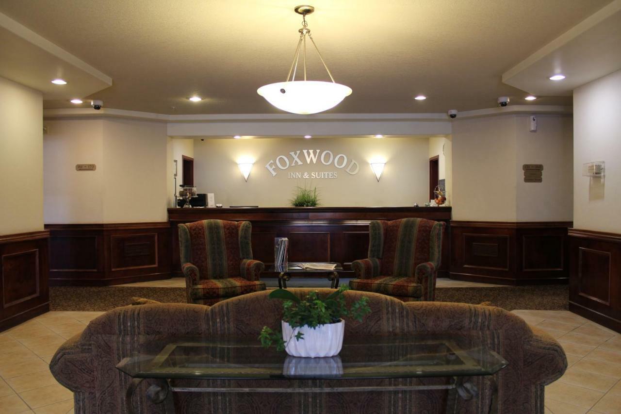 Foxwood Inn And Suites Fox Creek Eksteriør bilde